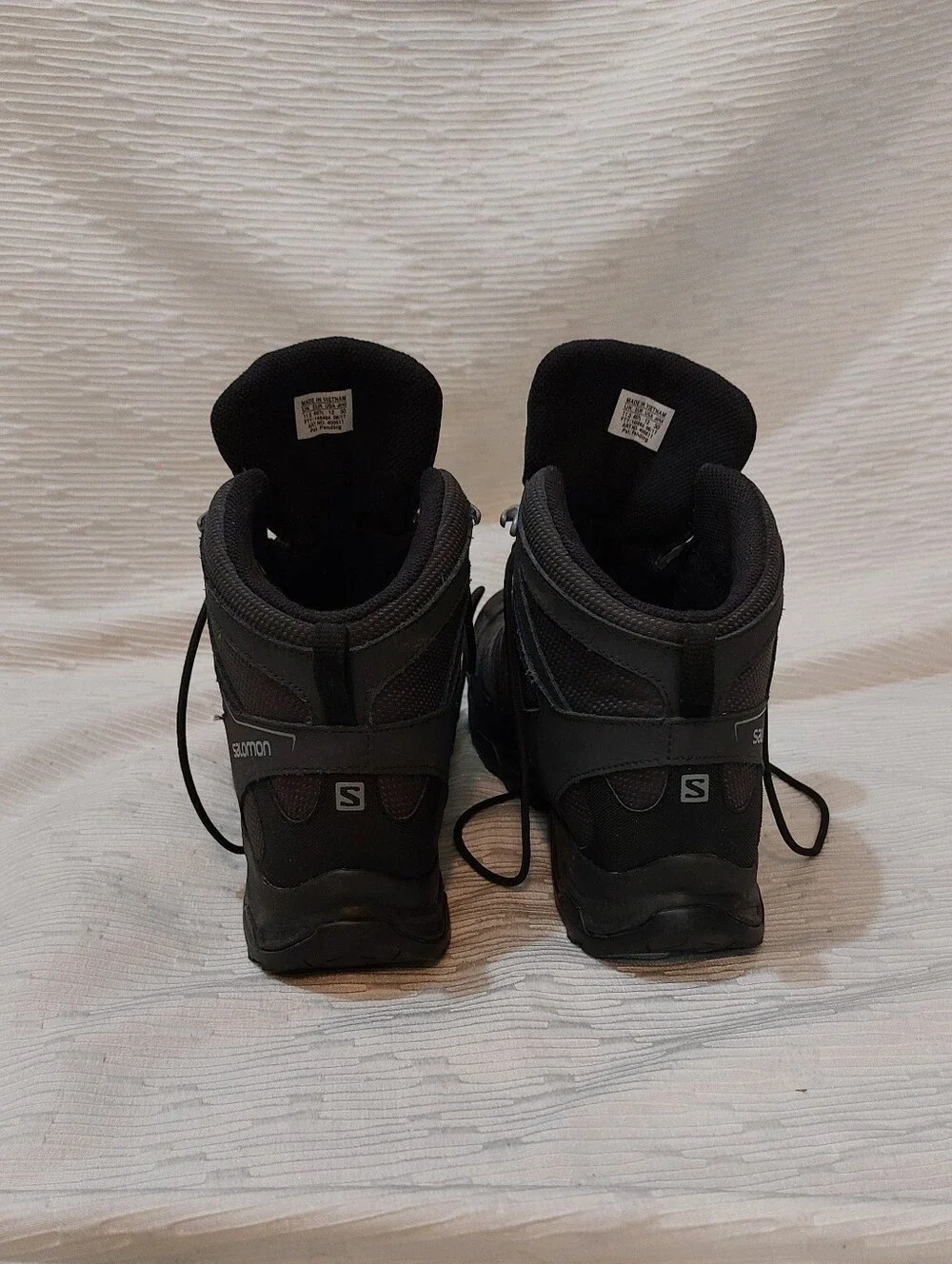 Salomon Men's Black Gray Mid-Top Trail Boots Size 11.5